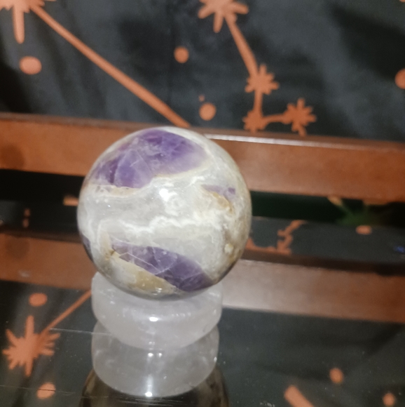 Dream Amethyst Sphere - Picture 5 of 9